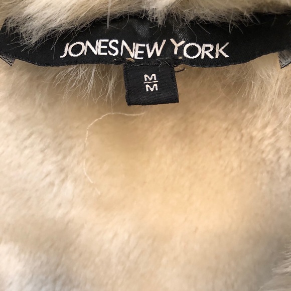 Jones New York Faux Fur Jacket - Picture 5 of 6